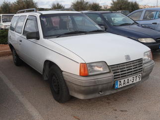  Astra Mk II Modèle T 1984-1991